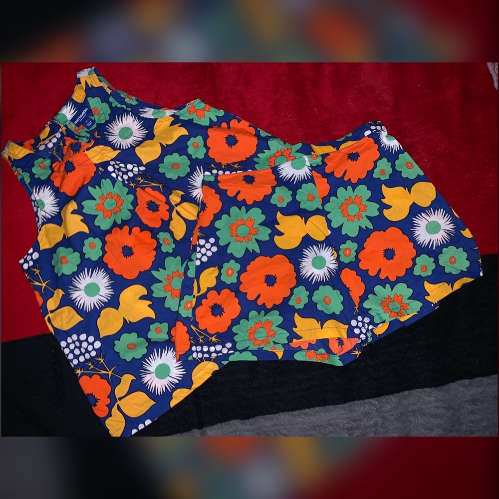 Marimekko 2 piece floral set - size Medium